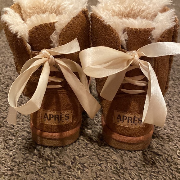 Apres Faux Fur Lined Toddler Boot - Picture 5 of 5